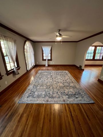 3922 E Willow St, Wichita, KS 67218