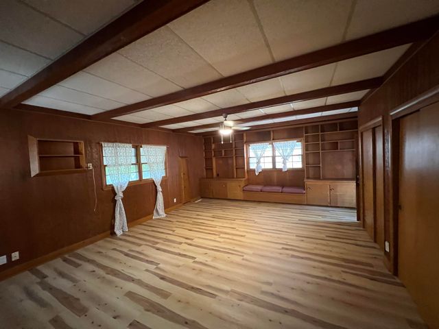 3922 E Willow St, Wichita, KS 67218