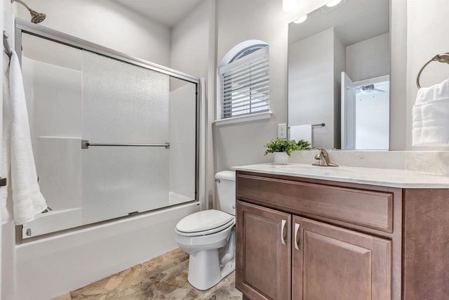 210 N BEDFORD ROAD, Green Bay, WI 54311