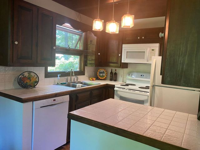 126 Hall Road, Barrington, NH 03825