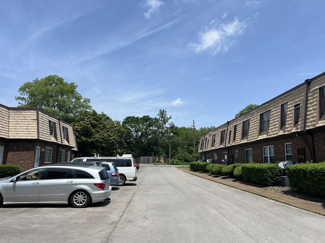 441 Harding Pl Apt A1, Nashville, TN 37211