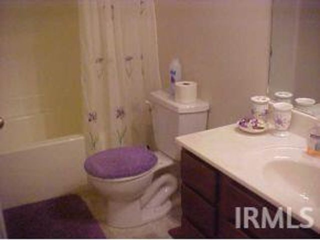 5722 W Vinca Lane, Ellettsville, IN 47429