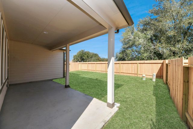 11819 Royal Willow Lane, Houston, TX 77066