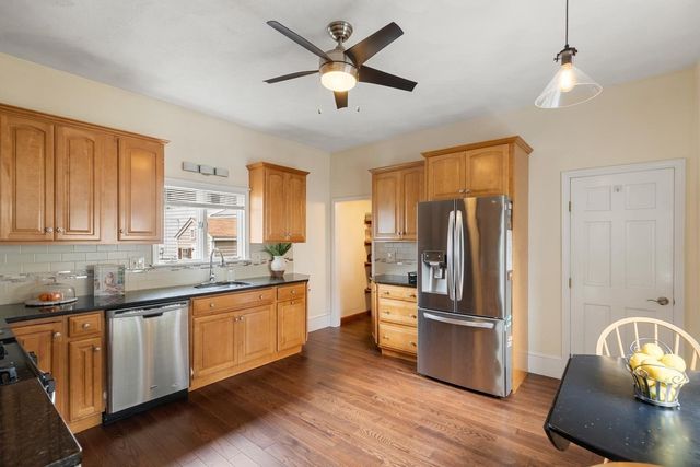 8 Cliff St, Malden, MA 02148