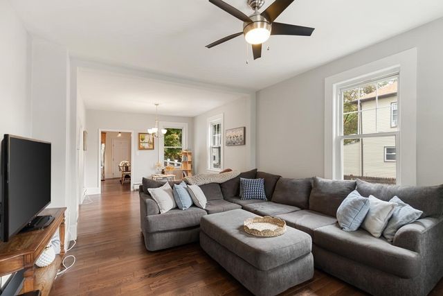 8 Cliff St, Malden, MA 02148