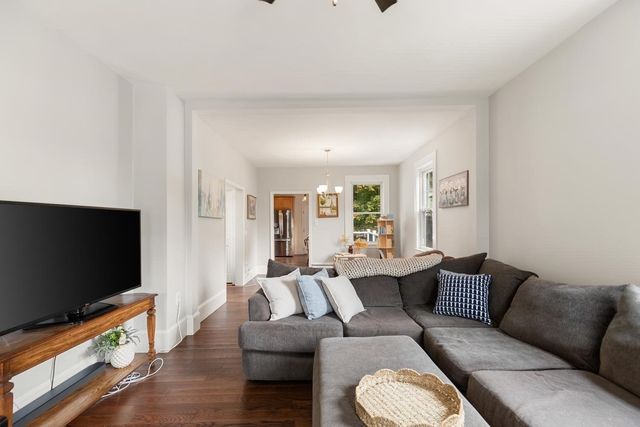 8 Cliff St, Malden, MA 02148