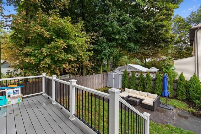 8 Cliff St, Malden, MA 02148