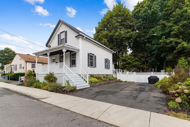 8 Cliff St, Malden, MA 02148