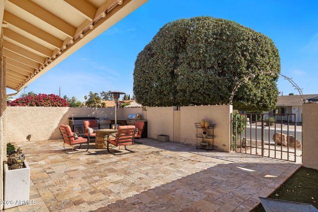 727 LEISURE WORLD --, Mesa, AZ 85206