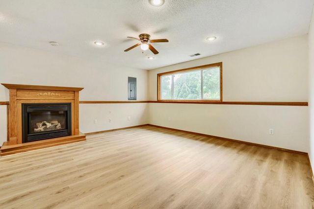 9014 Hampshire Avenue N, Brooklyn Park, MN 55445