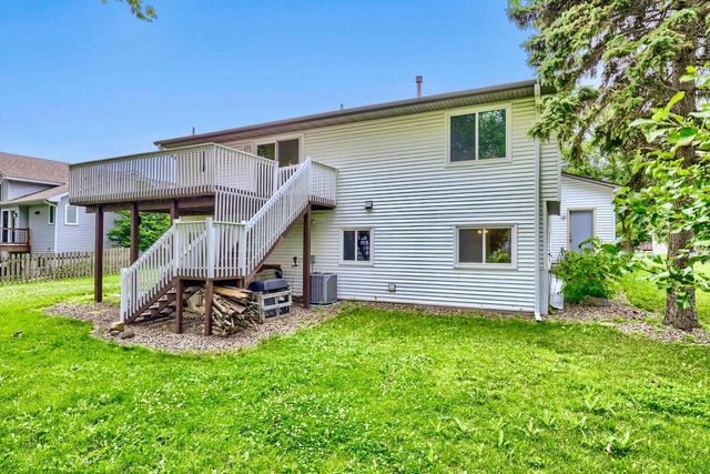 9014 Hampshire Avenue N, Brooklyn Park, MN 55445