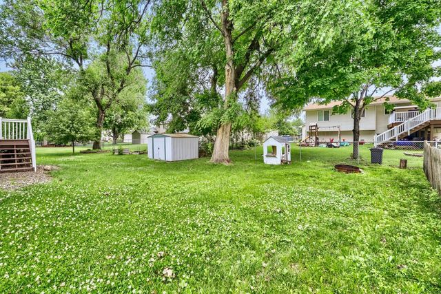 9014 Hampshire Avenue N, Brooklyn Park, MN 55445