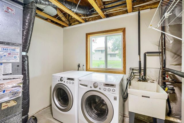 9014 Hampshire Avenue N, Brooklyn Park, MN 55445