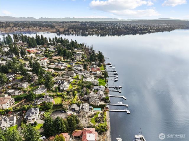 11121 79th Place NE, Kirkland, WA 98034