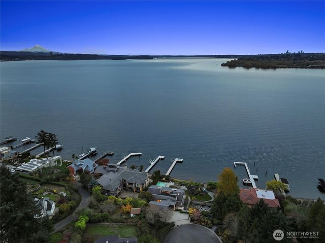 11121 79th Place NE, Kirkland, WA 98034