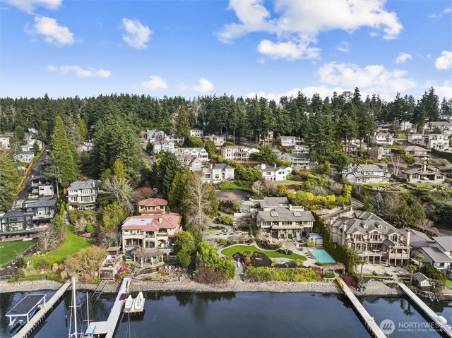 11121 79th Place NE, Kirkland, WA 98034