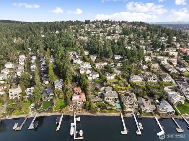 11121 79th Place NE, Kirkland, WA 98034