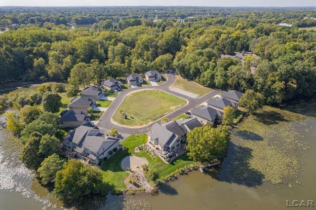 607 Shadow Brooke Lane, Tecumseh, MI 49286