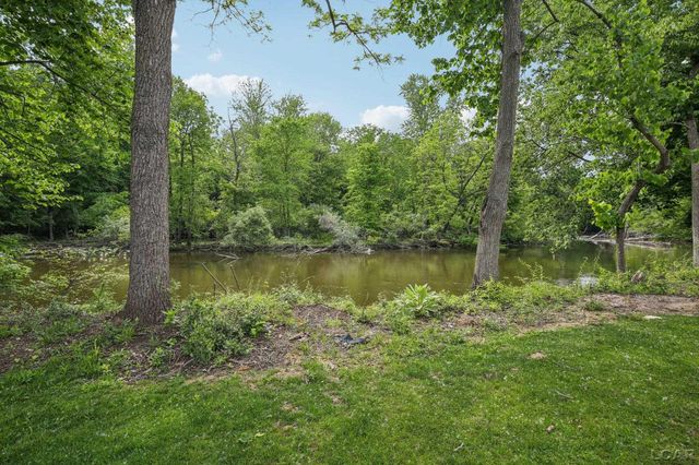 607 Shadow Brooke Lane, Tecumseh, MI 49286