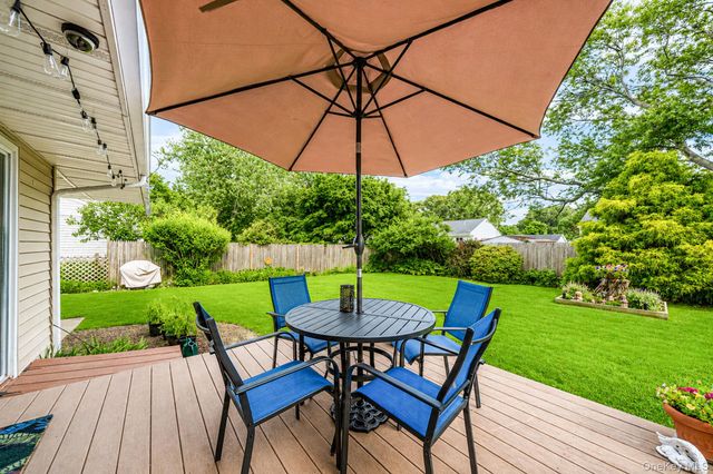 22 Jane Street, Selden, NY 11784