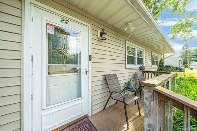 22 Jane Street, Selden, NY 11784
