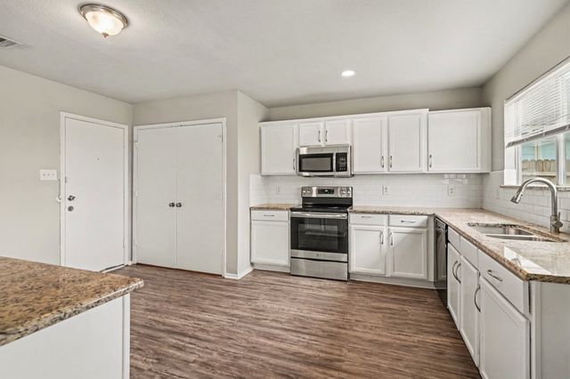 1733 Vineridge Lane, Burleson, TX 76028
