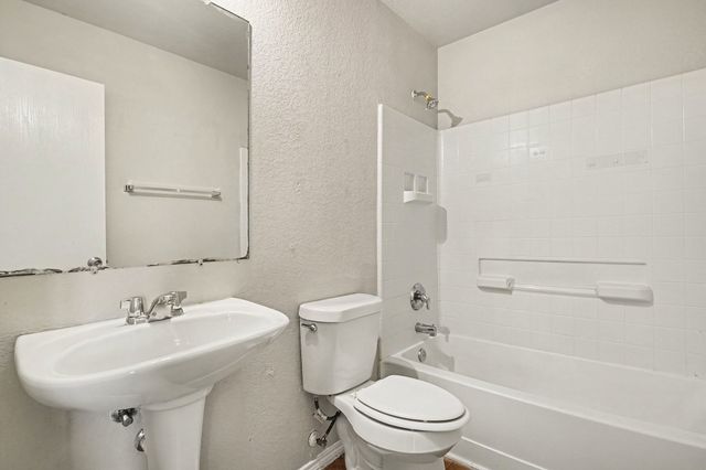 1733 Vineridge Lane, Burleson, TX 76028