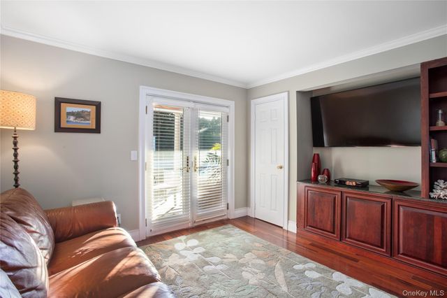 112 Upper 7 Ponds Road, Water Mill, NY 11976