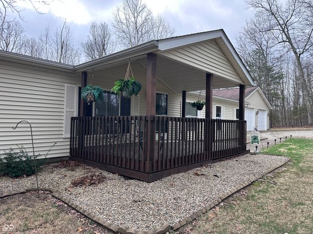 8053 West Lane, Seymour, IN 47274