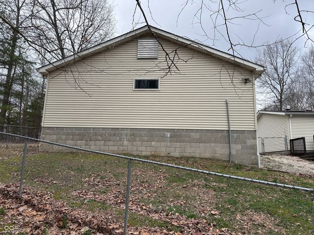 8053 West Lane, Seymour, IN 47274