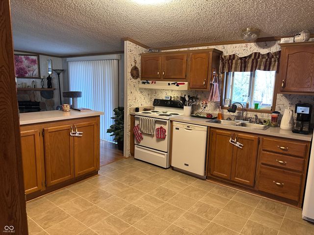 8053 West Lane, Seymour, IN 47274