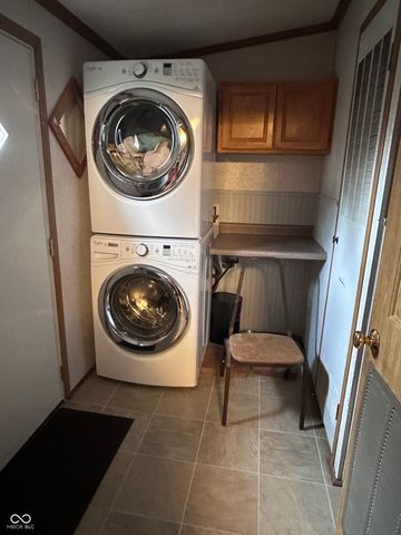 8053 West Lane, Seymour, IN 47274