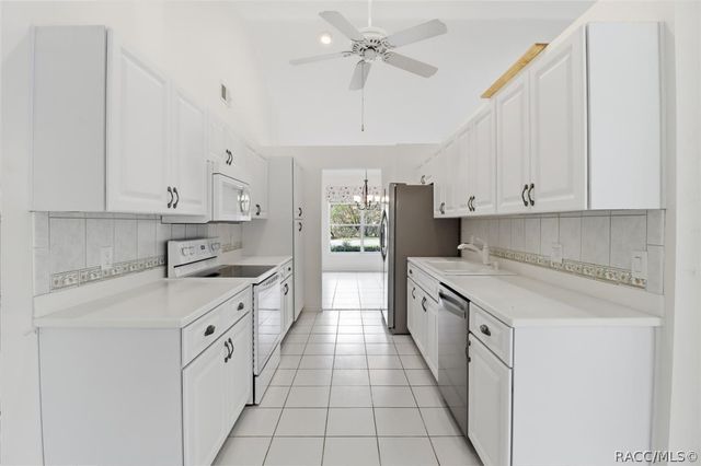 13 Bonnie Court N, Homosassa, FL 34446