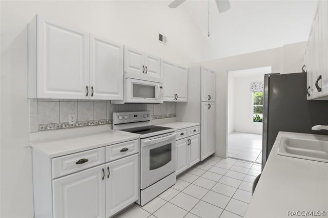 13 Bonnie Court N, Homosassa, FL 34446