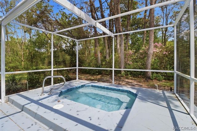 13 Bonnie Court N, Homosassa, FL 34446