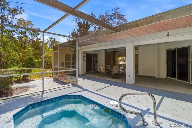 13 Bonnie Court N, Homosassa, FL 34446