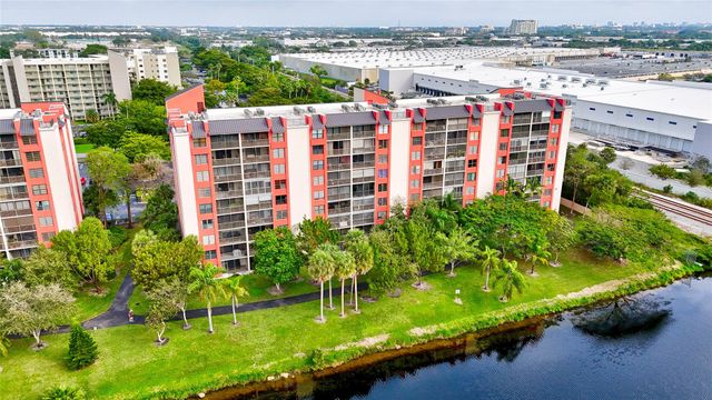 2200 S Cypress Bend Dr 702, Pompano Beach, FL 33069