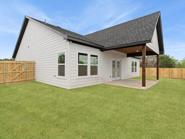 2211 Woodcrest Trail, Granbury, TX 76048