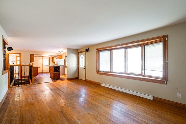 N39W6631 Jackson STREET, Cedarburg, WI 53012