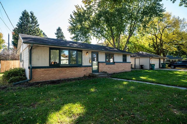 N39W6631 Jackson STREET, Cedarburg, WI 53012