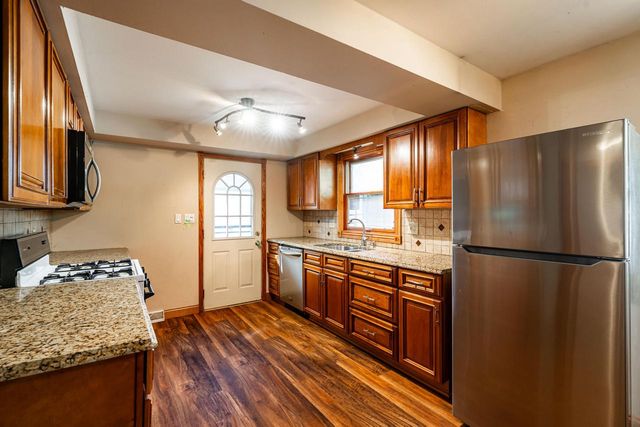 N39W6631 Jackson STREET, Cedarburg, WI 53012