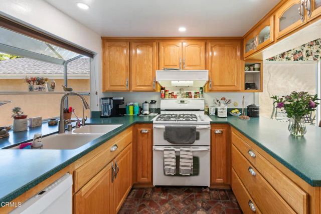 5935 Lake Lindero Drive, Agoura Hills, CA 91301