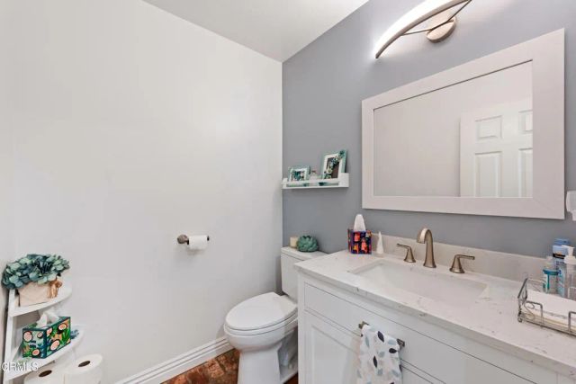 5935 Lake Lindero Drive, Agoura Hills, CA 91301