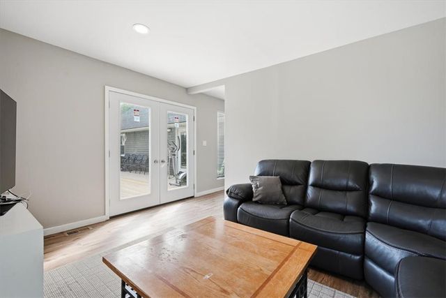 6610 PA-873, Washington Twp, PA 18080