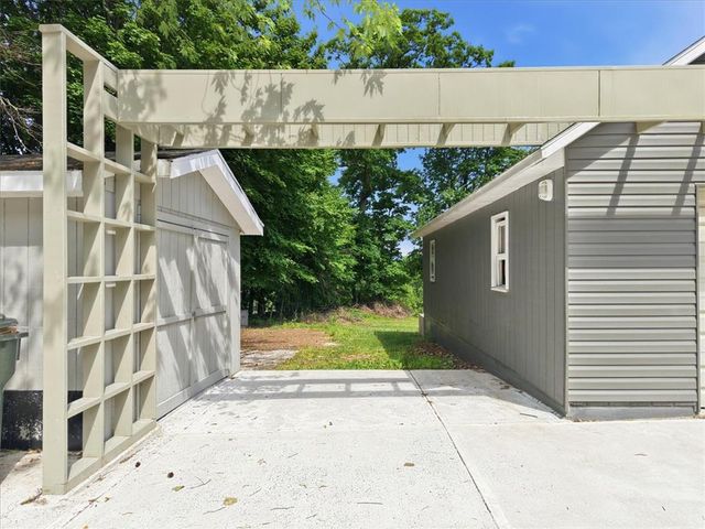 6610 PA-873, Washington Twp, PA 18080