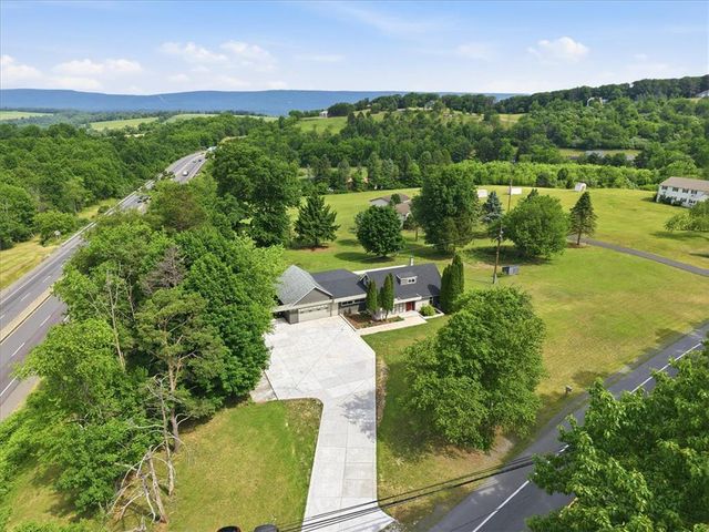 6610 PA-873, Washington Twp, PA 18080