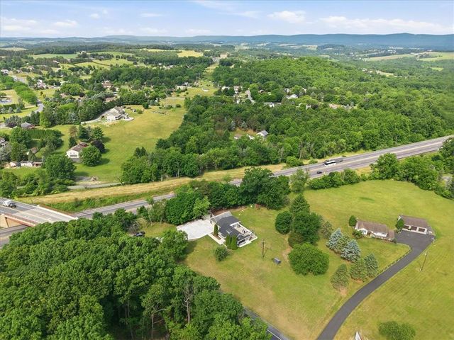 6610 PA-873, Washington Twp, PA 18080