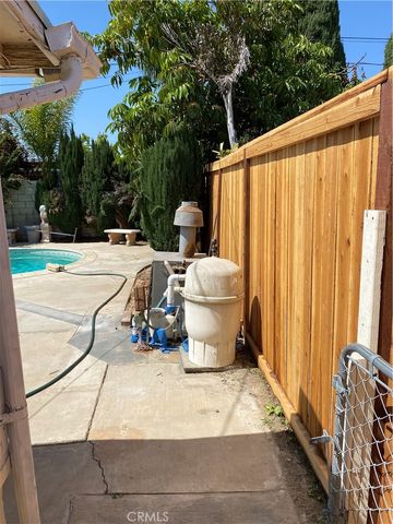 209 E Wilson Avenue, Orange, CA 92867