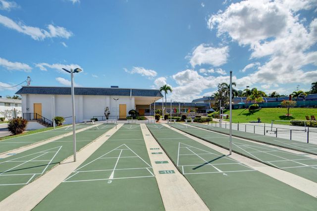 2960 Cynthia Lane 206, Lake Worth Beach, FL 33461