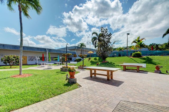 2960 Cynthia Lane 206, Lake Worth Beach, FL 33461